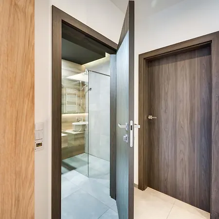 아파트 Greenwood With Terrace - Neptun Park By Oneapartments *