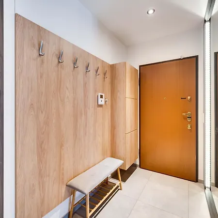 Greenwood With Terrace - Neptun Park By Oneapartments 아파트 그단스크