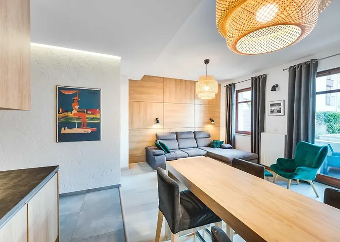 Greenwood With Terrace - Neptun Park By Oneapartments *