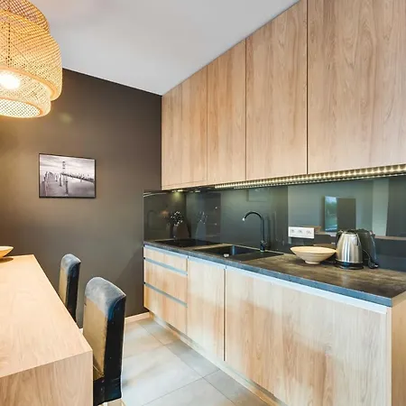 Apartament Greenwood With Terrace - Neptun Park By Oneapartments *