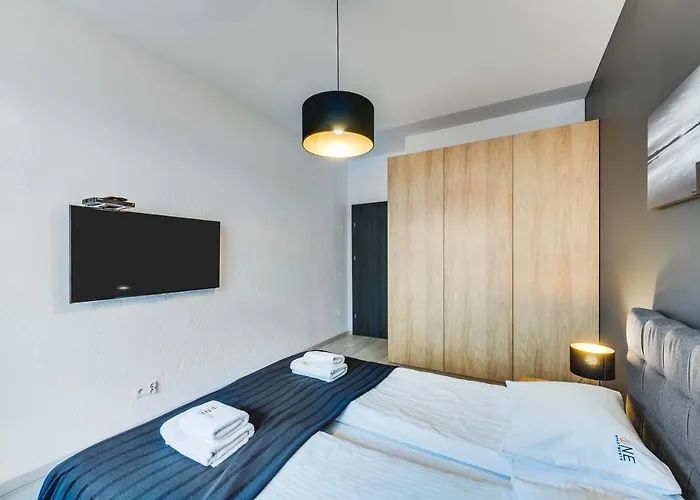 Greenwood With Terrace - Neptun Park By Oneapartments *